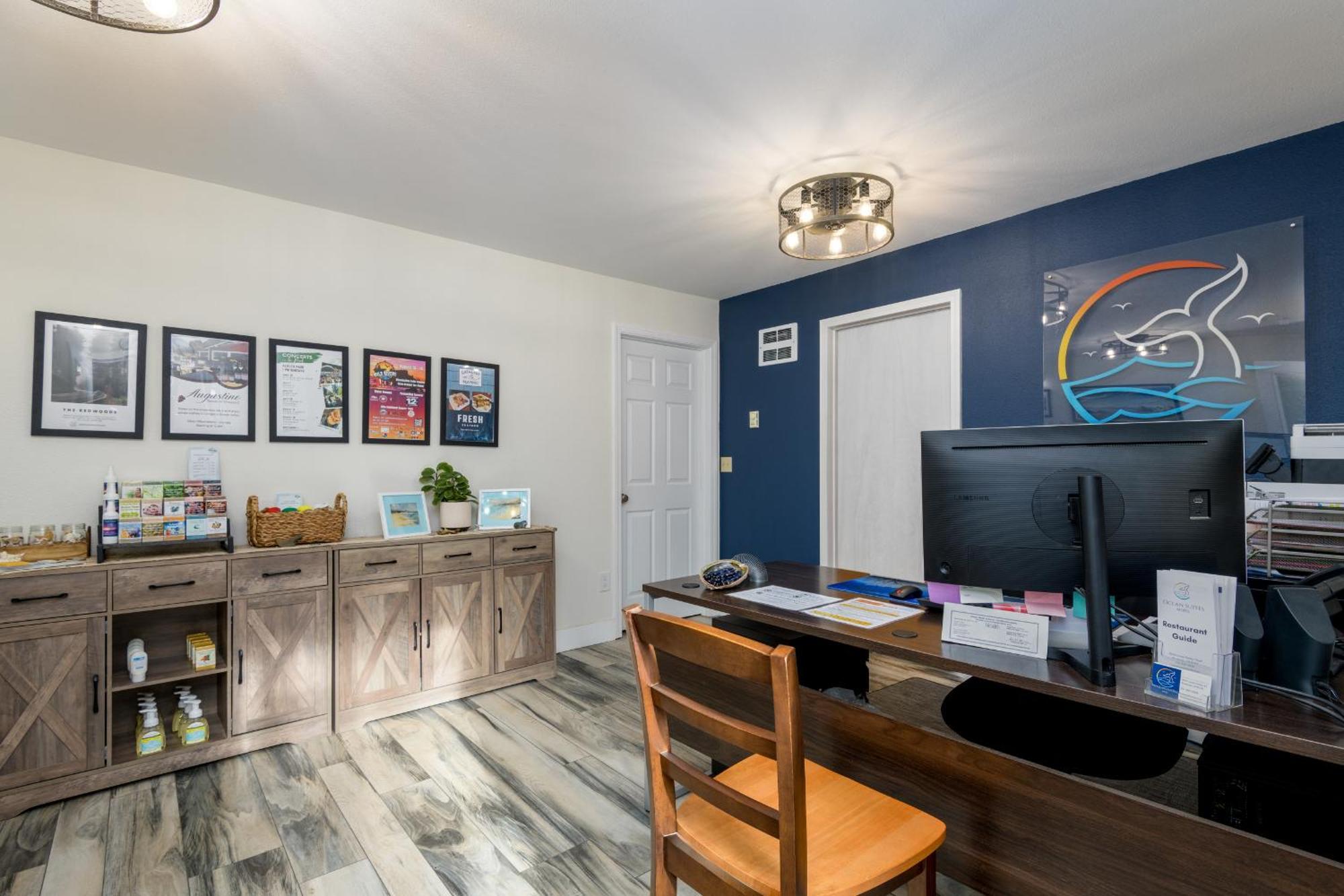 Ocean Suites Motel Brookings Bagian luar foto