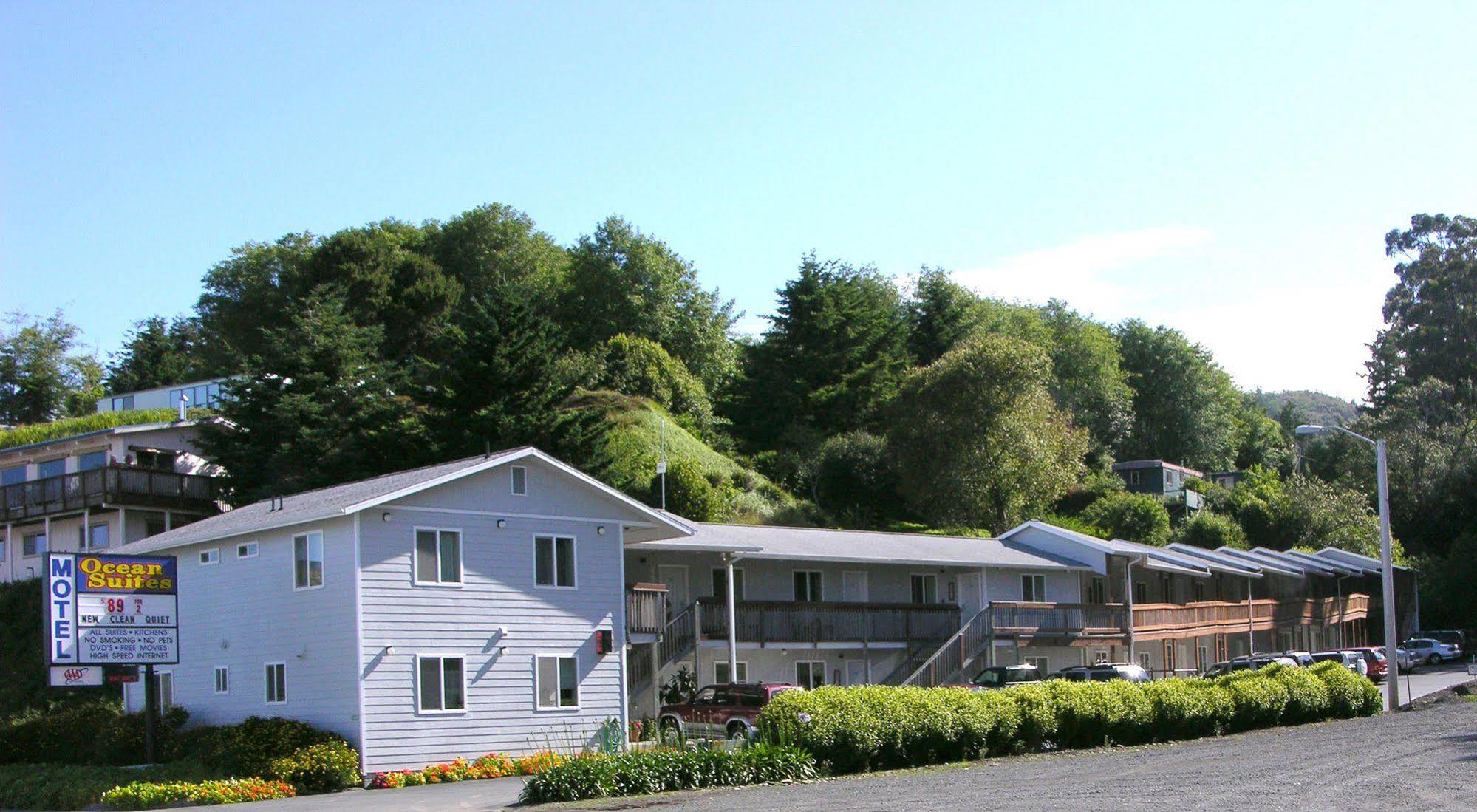 Ocean Suites Motel Brookings Bagian luar foto
